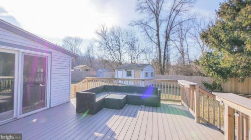 23 Lauderdale Rd, West Deptford NJ 08096-3938 exterior