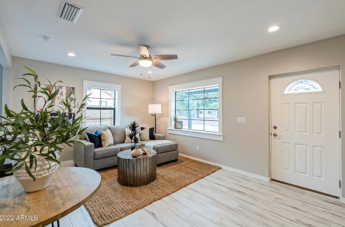 2340 12th St, Phoenix, AZ 85034-5604