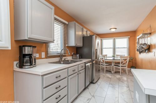 318 Blackfoot Dr, Lemont IL 60490-5524 exterior