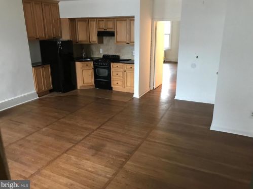 907 Clinton St, Philadelphia PA  19107-6109 exterior