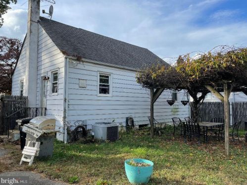 1109 Delsea Dr, West Deptford NJ 08093-2252 exterior