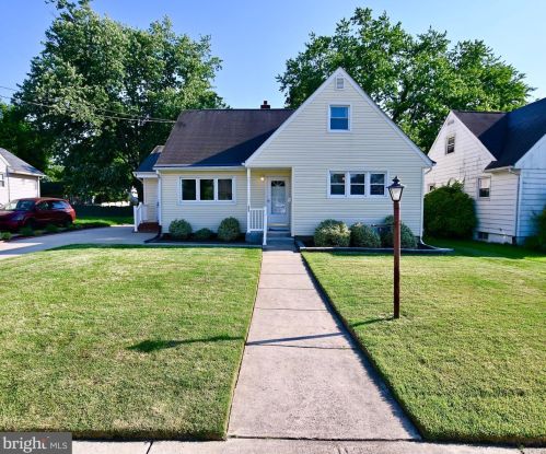 353 Hendrickson Ave, West Deptford, NJ 08096-1326