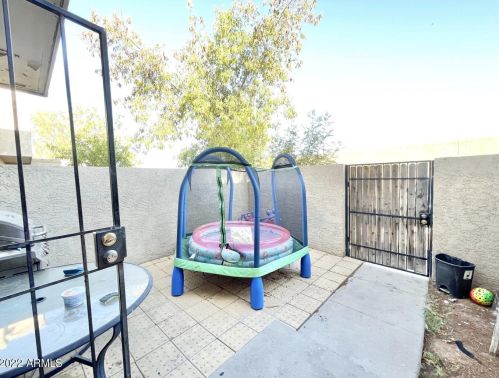 5414 Belleview St, Phoenix AZ 85043-1703 exterior