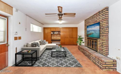 3202 Cactus Rd, Phoenix, AZ 85032-7233