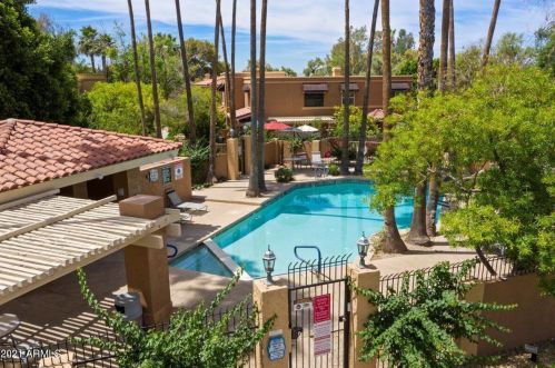 10632 11th St, Phoenix AZ 85020-1180 exterior