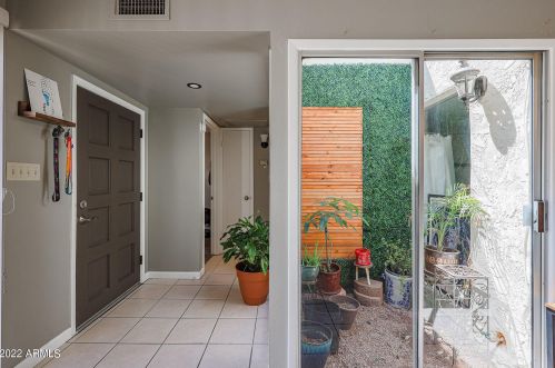 4924 Edgemont Ave, Phoenix AZ  85008-1621 exterior