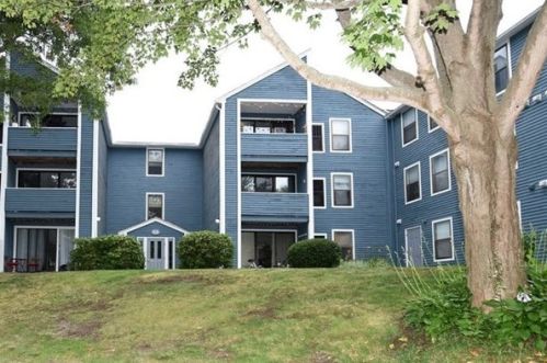 2 Marc Dr, Plymouth MA 02360-6106 exterior