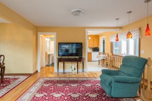 24 Volusia Rd, Hingham MA 02043-3041 exterior