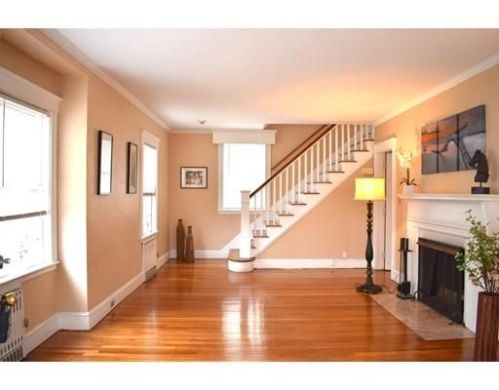 2 Cheriton Rd, Quincy, MA 02170-1919