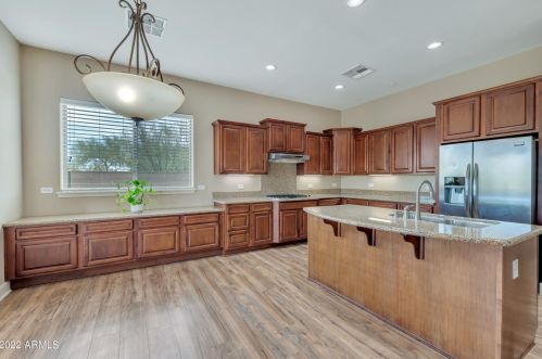 32005 16th Ave, Phoenix AZ  85085-9014 exterior