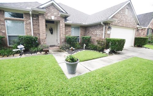 9103 Bonbrook Bnd Ln, Richmond TX 77469-4730 exterior