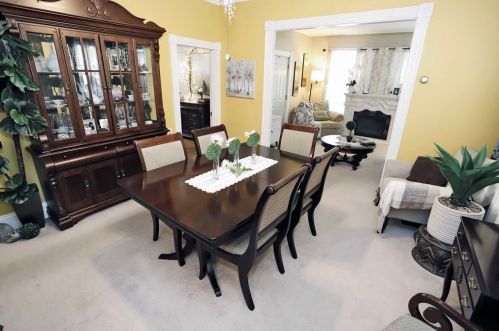 106 Arnold St, New Bedford MA 02740-3640 exterior