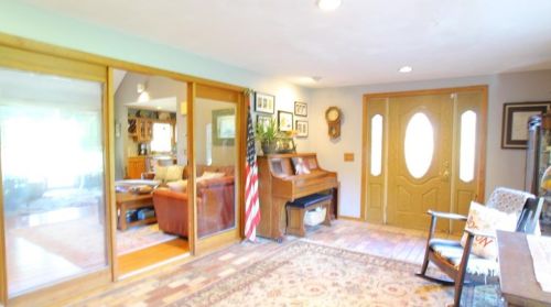 180 Hope St, Seekonk MA 02771-3001 exterior