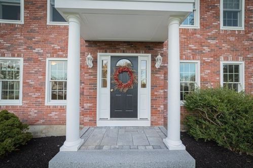 27 Stop Riv Rd, Norfolk MA 02056-1171 exterior