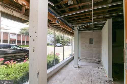 665 Broad St, West Deptford NJ 08096-1055 exterior