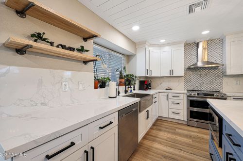 19429 35 Pl, Phoenix AZ 85028-3938 exterior