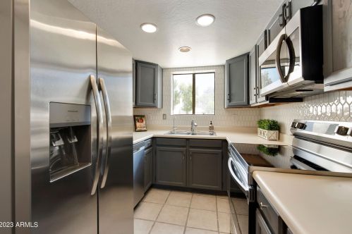 13816 42nd Pl, Phoenix AZ  85032-5848 exterior