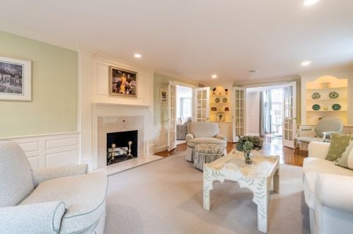 61 Brg St, Hingham MA 02061-2333 exterior