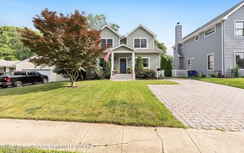 210 White Rd, Little Silver NJ 07739-1137 exterior