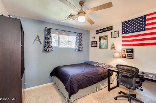 2145 Clarendon Ave, Phoenix AZ 85031-3142 exterior