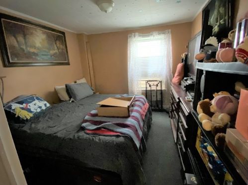 189 Hamlet St, Fall River MA 02724-3363 exterior