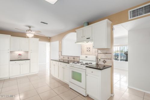 8634 3 St, Phoenix AZ 85004-2020 exterior