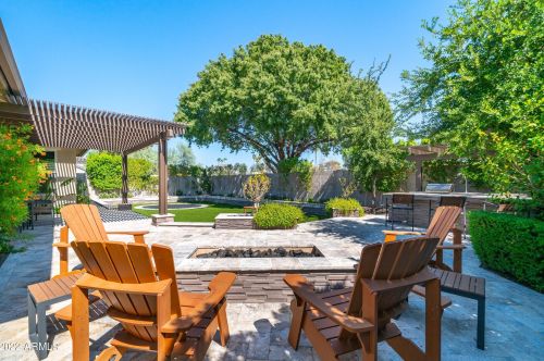 5311 2nd St, Phoenix AZ 85085-7756 exterior