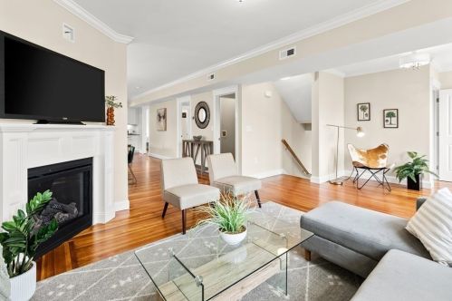 52 Newcomb St, Arlington, MA 02474-6633