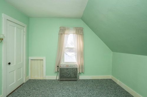 50 Caswell St, Taunton MA 02718-1120 exterior