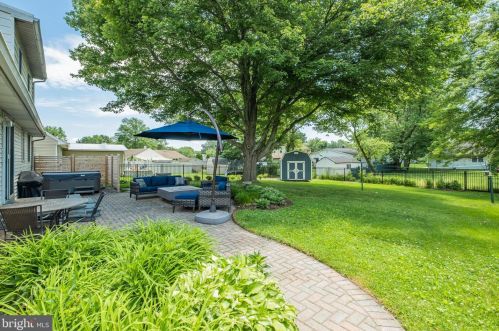 12 Beech Pl, West Deptford NJ 08096-3312 exterior