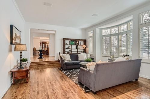 27 Glenmoor Dr, Englewood CO 80113-7115 exterior