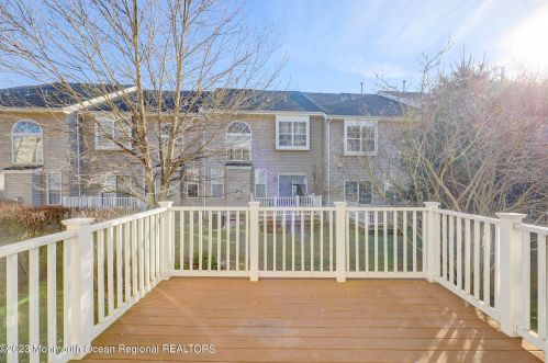 92 Brookfield Dr, Jackson Twp NJ  08527-3876 exterior