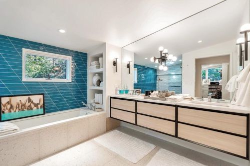 1506 Brook Valley Ln, Atlanta GA  30324-3212 exterior