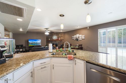 10602 25th Pl, Phoenix AZ 85008-3518 exterior