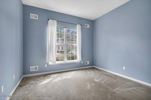 33 Crooked Stick Rd, Jackson Twp NJ 08527-4032 exterior