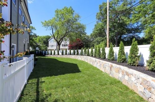 208 Evelyn Rd, Newton MA  02468-1022 exterior