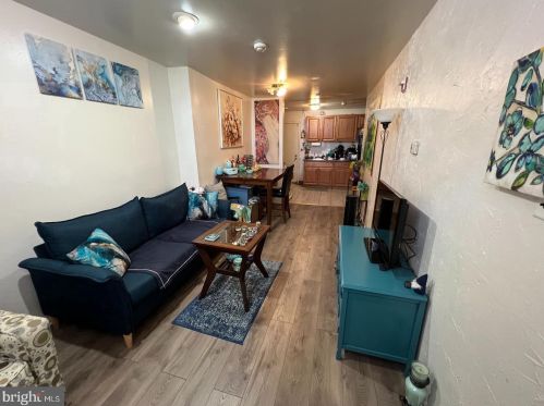 2035 15th St, Philadelphia, PA 19121-2301