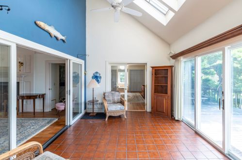 48 Strong Is Rd, Chatham MA 02633-1435 exterior