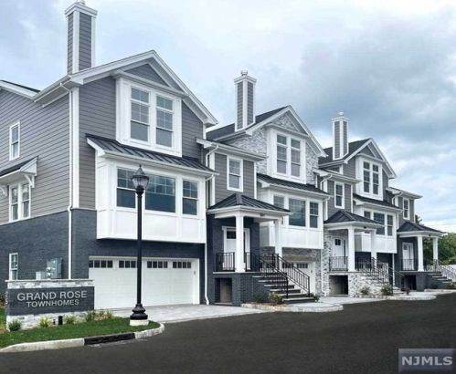 23 Legion Dr, Cresskill NJ  07626-2134 exterior