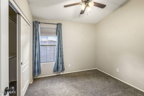 2440 Blue Sky Dr, Phoenix AZ  85085-4761 exterior