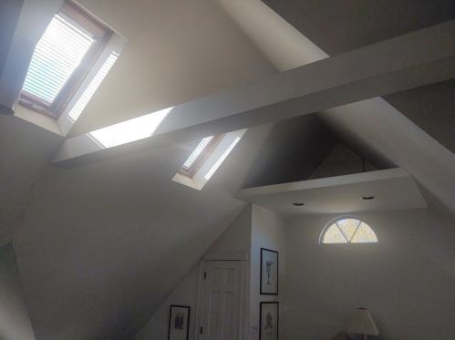 2 Rowe St, Newton MA 02466-1524 exterior