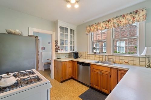 119 Washington St, Newton MA 02458-2250 exterior