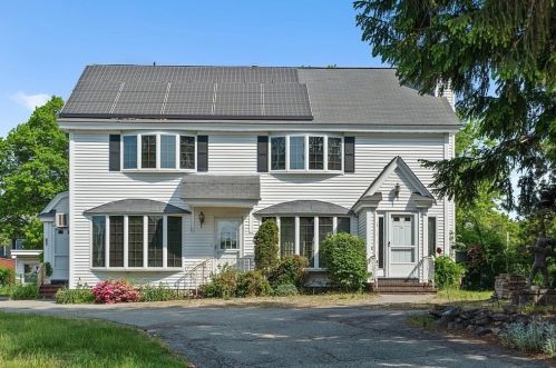 61 Genesee St, Lawrence, MA 01843-1903