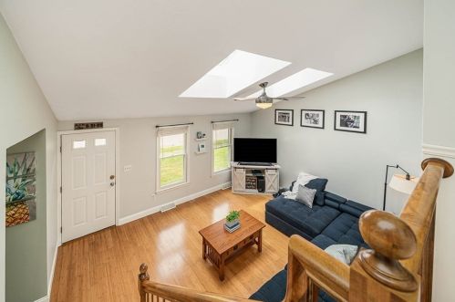 395 King James Blvd, Taunton MA  02780-7703 exterior