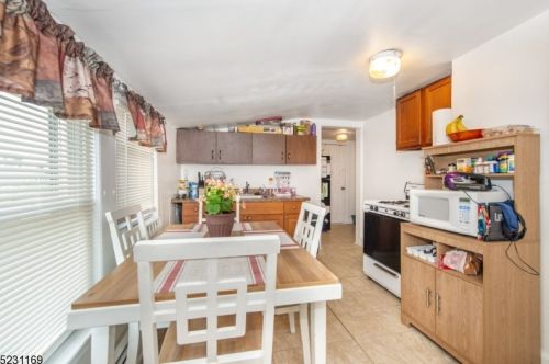 54 Malone Ave, Belleville NJ 07109-2671 exterior