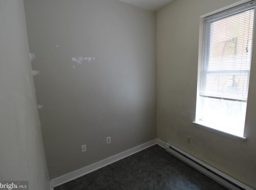 2249 16 St, Philadelphia PA 19132-4402 exterior