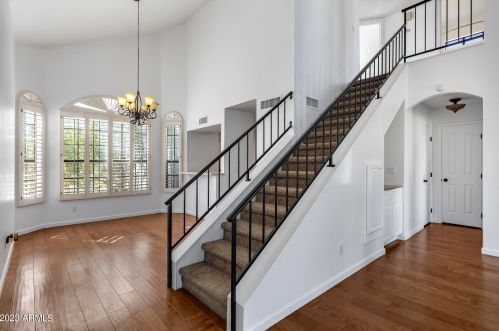 1944 Behrend Dr, Phoenix AZ 85027-3834 exterior