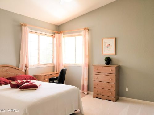 1736 Cathedral Rock Dr, Phoenix AZ 85048-9136 exterior