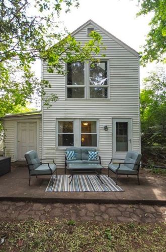 967 Chestnut St, Newton, MA 02464-1101