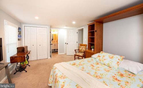 6605 Windsor Ct, Columbia MD 21044-4102 exterior